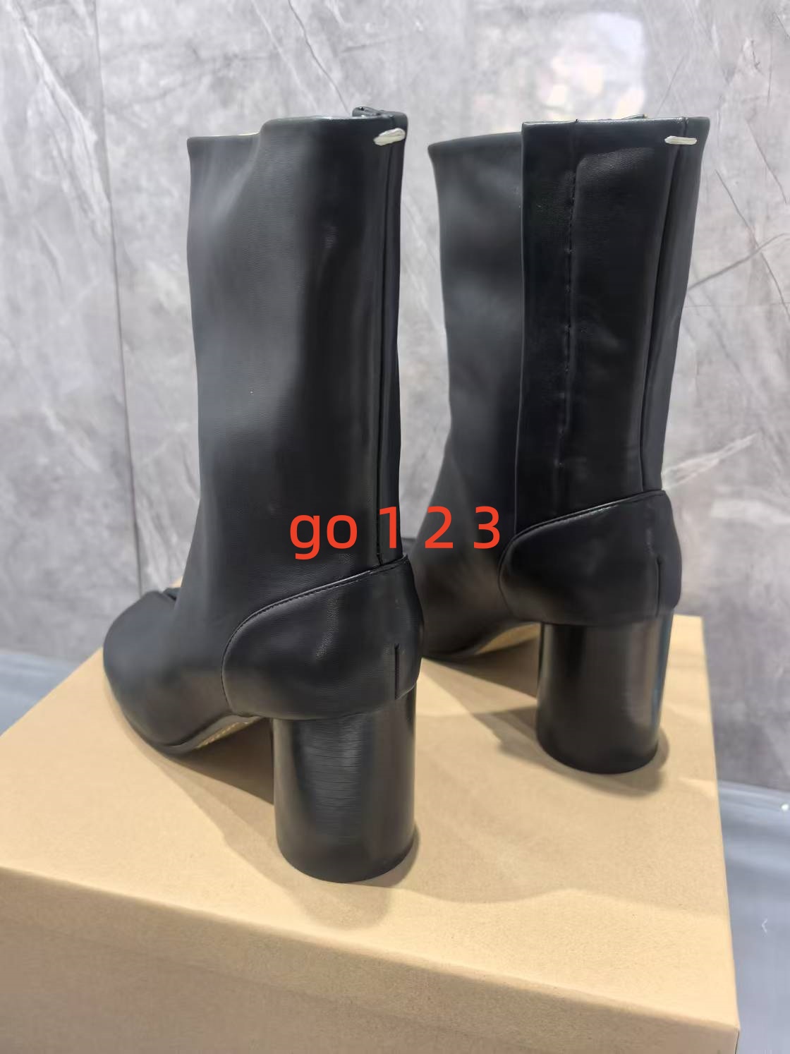 Botas de cano curto com salto  - Street Fashion Brand avaliação e preço