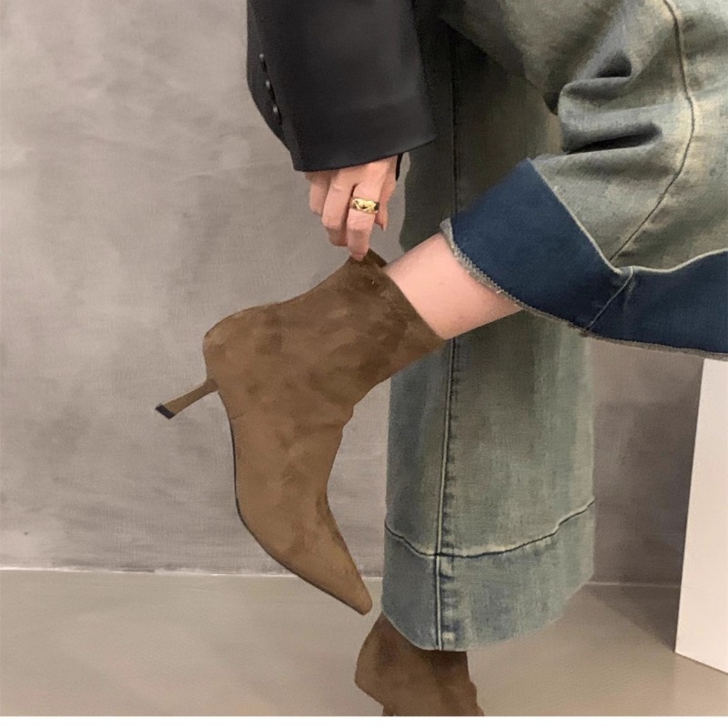 Botas Femininas de Camurça Elá - Street Fashion Dress avaliação e preço