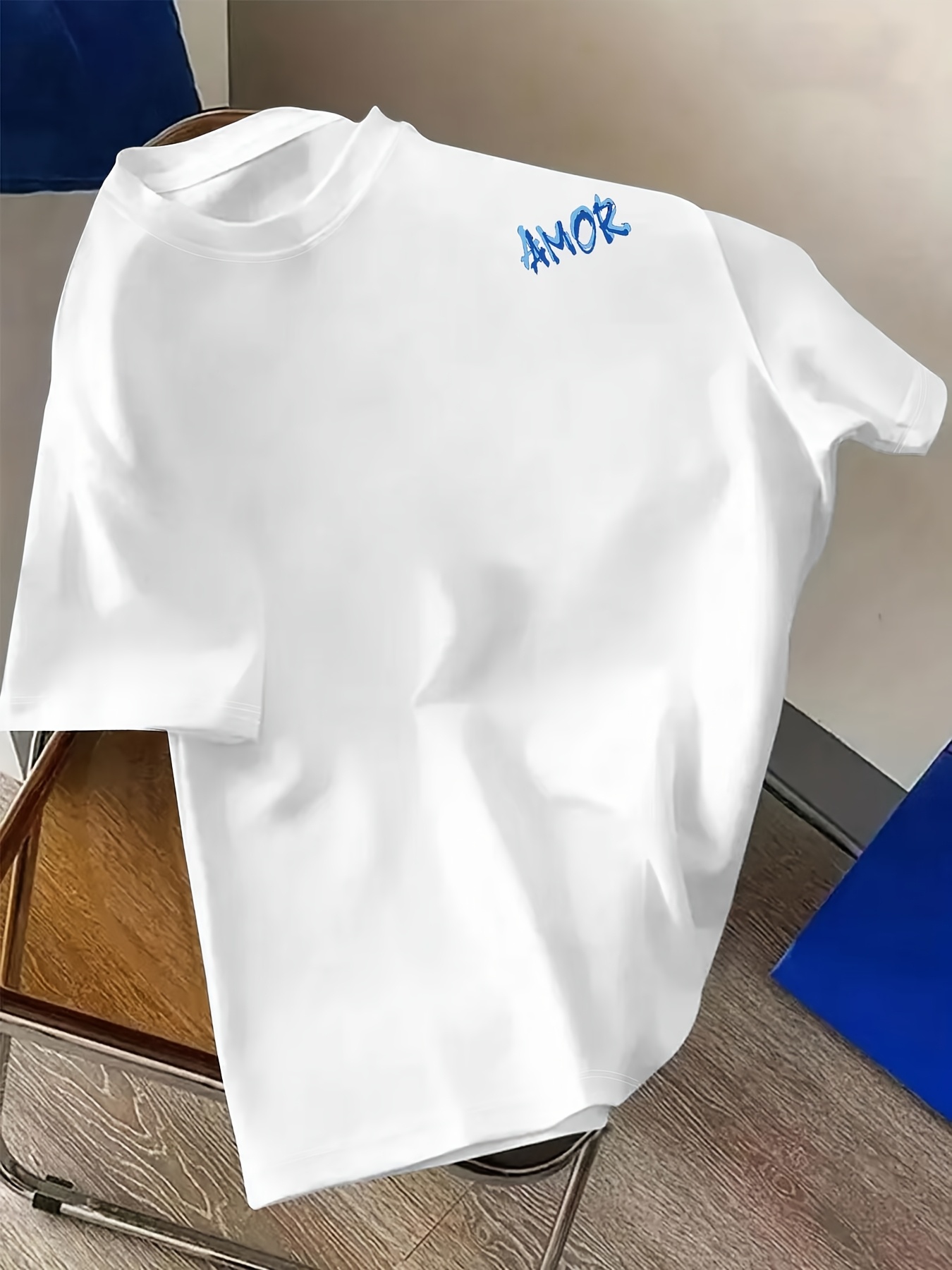 Camiseta Azul e Preta com Esta - Street Fashion Graffiti avaliação e preço